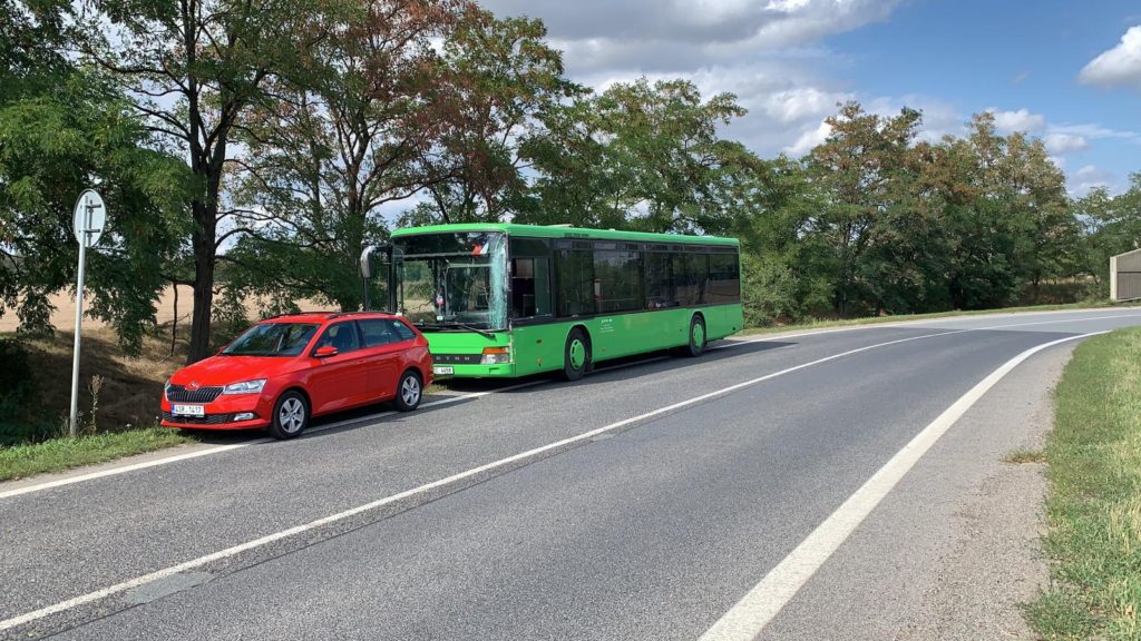 Mezi Bezděčínem a Mladou Boleslaví se střetly dva autobusy FOTO: AKTU.NEWS, Jiří Forman